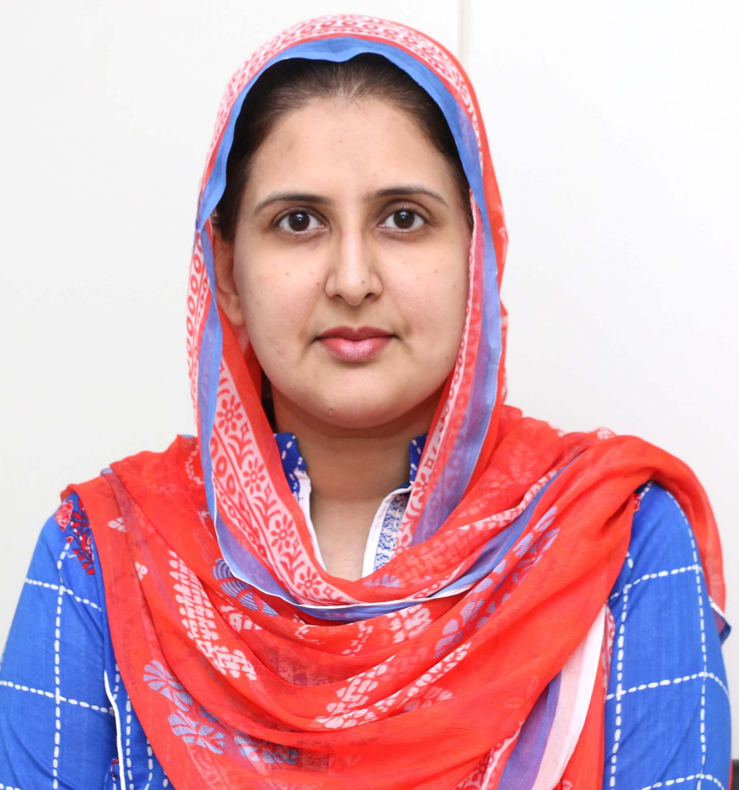 Dr Hina Qayyum scaled